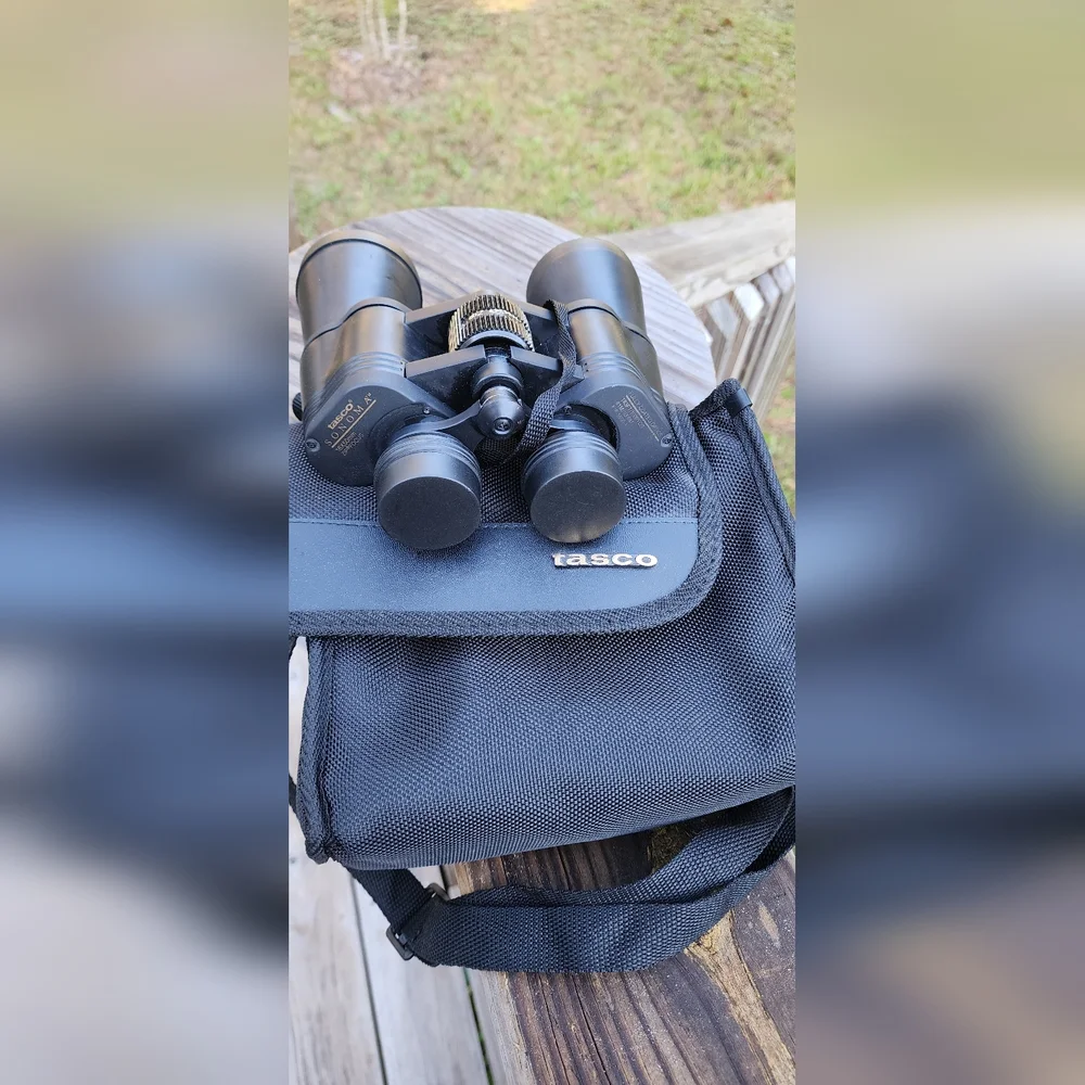 Black Binoculars with Carry Case - Classic Outdoor Optics